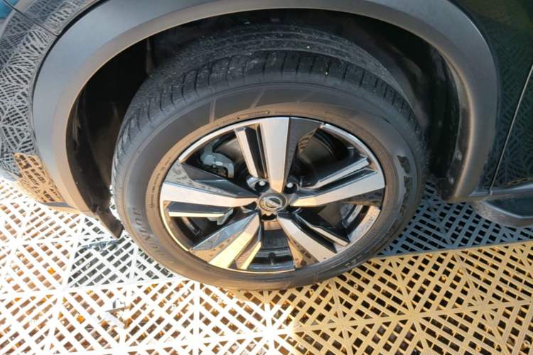 Used Nissan X-Trail 2023 e-POWER Ultra-Hybrid Dual-Motor All-Wheel-Drive Supreme Edition Left Front Wheel Hub