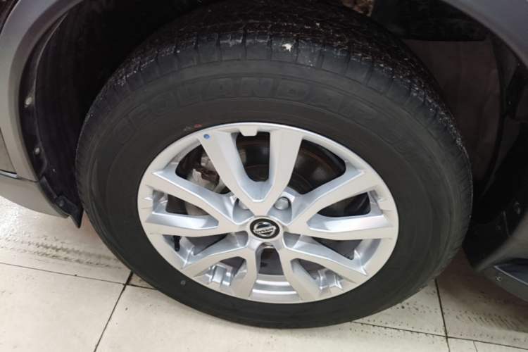 Used Nissan X-Trail 2023 Classic 2.0L Two-Wheel Drive Smart Connect & Comfort Edition Left Front Wheel Hub