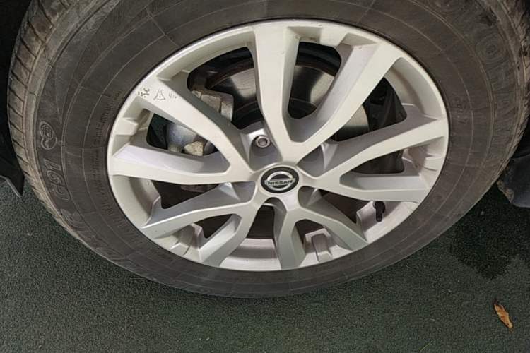 Used Nissan X-Trail 2023 Classic 2.0L Two-Wheel Drive Smart Connect & Comfort Edition Left Front Wheel Hub