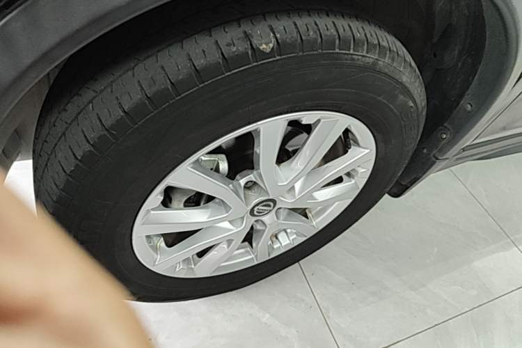 Used Nissan X-Trail 2023 Classic 2.0L Two-Wheel Drive Smart Connect Premium Edition Left Front Wheel Hub