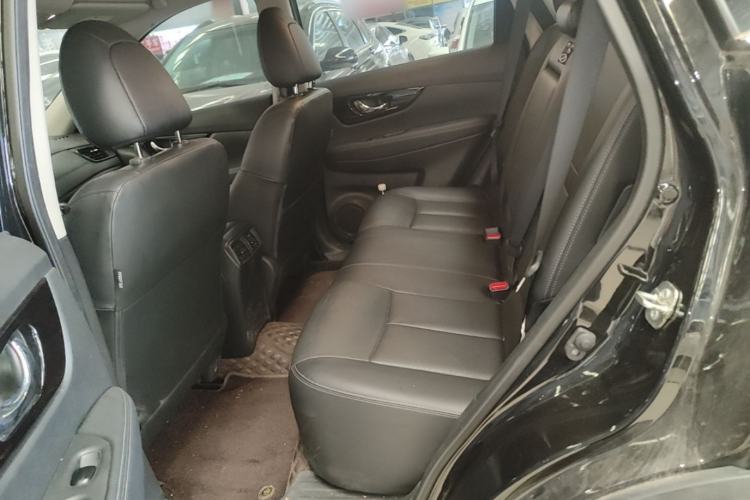 Used Nissan X-Trail 2023 Classic 2.0L Two-Wheel Drive Smart Connect Premium Edition Left Rear Seat