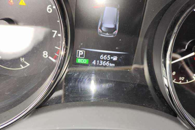 Used Nissan X-Trail 2023 Classic 2.0L Two-Wheel Drive Smart Connect Premium Edition Odometer Close Up