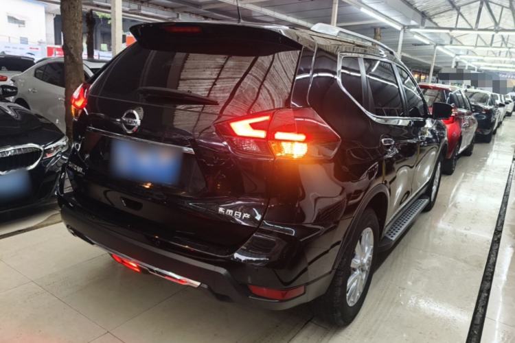 Used Nissan X-Trail 2023 Classic 2.0L Two-Wheel Drive Smart Connect & Comfort Edition Rear Right 45 Deg