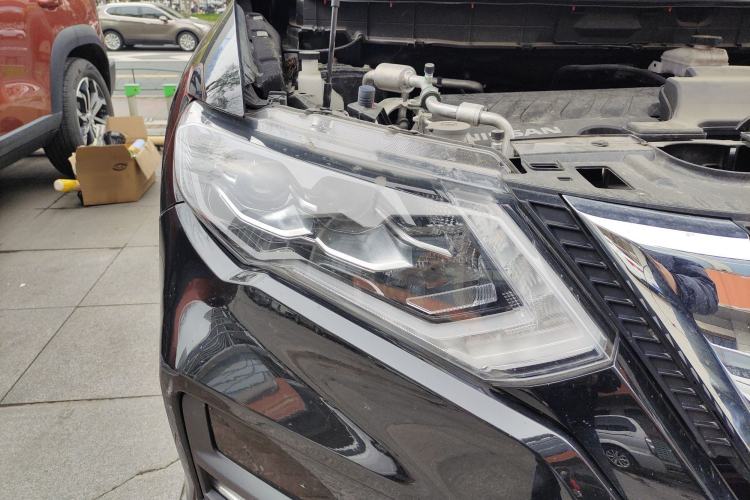 Used Nissan X-Trail 2023 Classic 2.0L Two-Wheel Drive Smart Connect Premium Edition Right Front Headlight