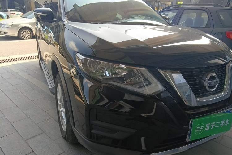Used Nissan X-Trail 2023 Classic 2.0L Two-Wheel Drive Smart Connect & Comfort Edition Right Front Headlight