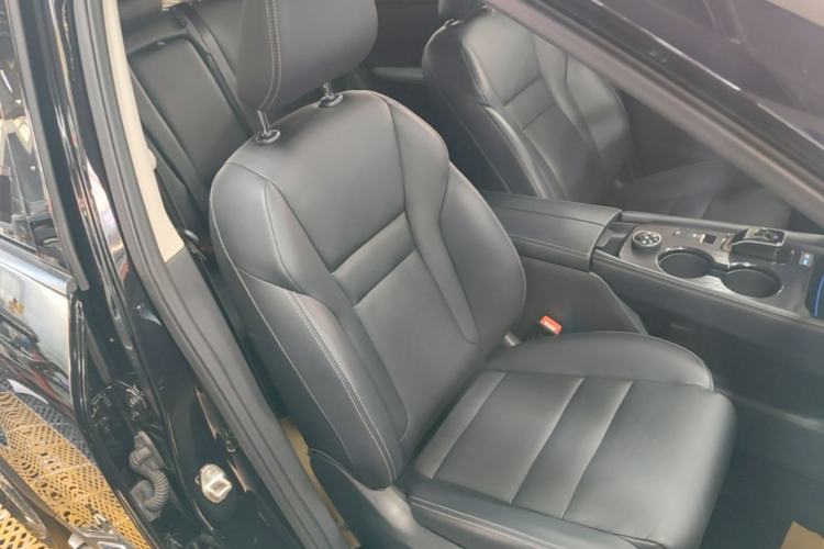 Used Nissan X-Trail 2023 e-POWER Ultra-Hybrid Dual-Motor All-Wheel-Drive Supreme Edition Right Front Seat