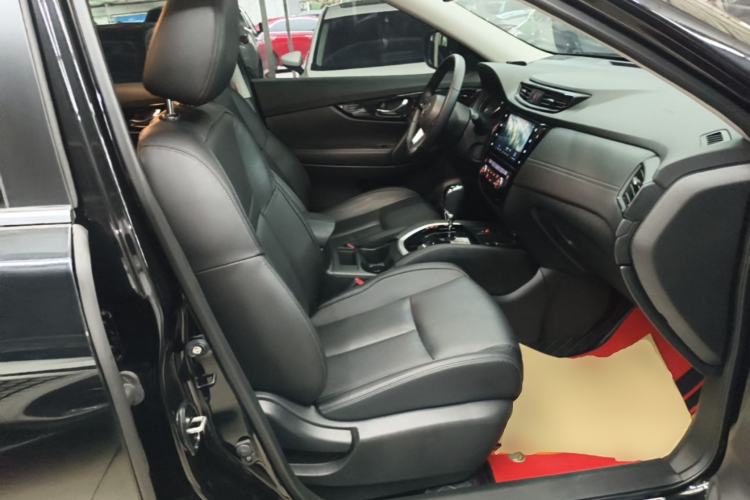 Used Nissan X-Trail 2023 Classic 2.0L Two-Wheel Drive Smart Connect & Comfort Edition Right Front Seat