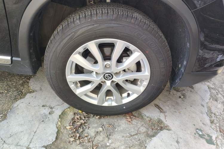 Used Nissan X-Trail 2023 Classic 2.0L Two-Wheel Drive Smart Connect Premium Edition Right Front Wheel Hub