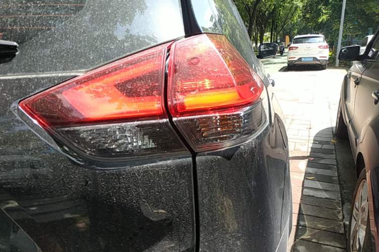 Used Nissan X-Trail 2023 Classic 2.0L Two-Wheel Drive Smart Connect & Comfort Edition Right Rear Taillight