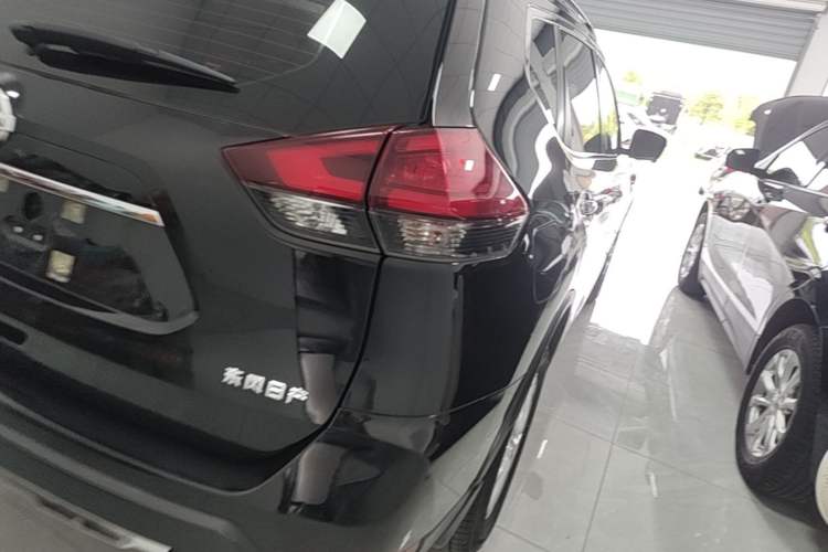 Used Nissan X-Trail 2023 Classic 2.0L Two-Wheel Drive Smart Connect Premium Edition Right Rear Taillight