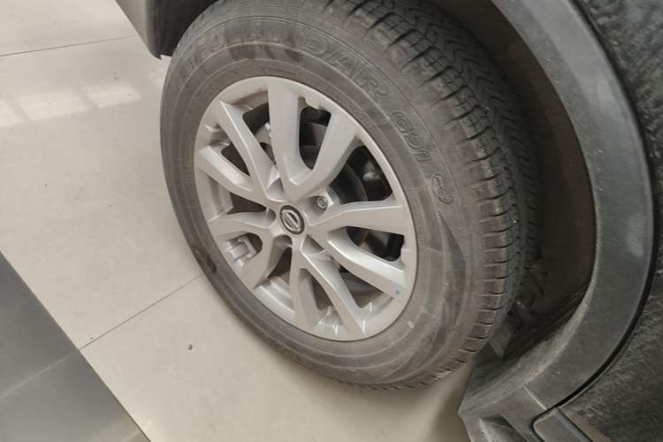 Used Nissan X-Trail 2023 Classic 2.0L Two-Wheel Drive Smart Connect Premium Edition Right Rear Wheel Hub