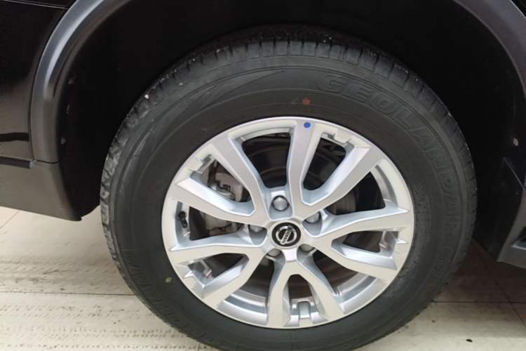 Used Nissan X-Trail 2023 Classic 2.0L Two-Wheel Drive Smart Connect & Comfort Edition Right Rear Wheel Hub