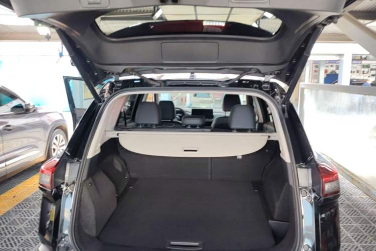 Used Nissan X-Trail 2023 e-POWER Ultra-Hybrid Dual-Motor All-Wheel-Drive Supreme Edition Trunk