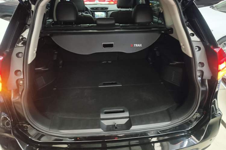 Used Nissan X-Trail 2023 Classic 2.0L Two-Wheel Drive Smart Connect & Comfort Edition Trunk