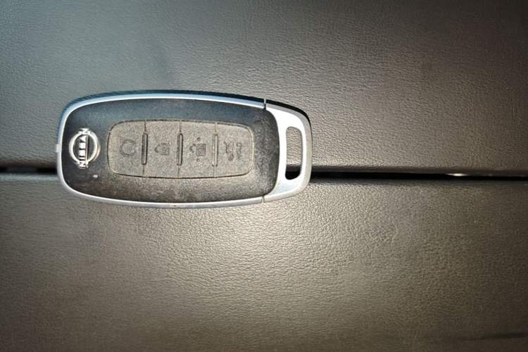 Used Nissan X-Trail 2023 e-POWER Ultra-Hybrid Dual-Motor All-Wheel-Drive Supreme Edition Vehicle Key