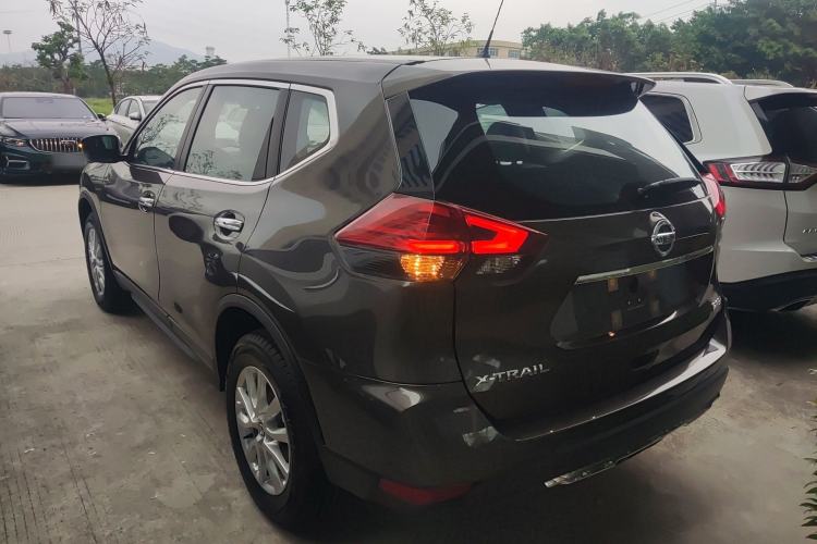 Used Nissan X-Trail 2023 Classic 2.0L Two-Wheel Drive Smart Connect & Comfort Edition Exterior 2