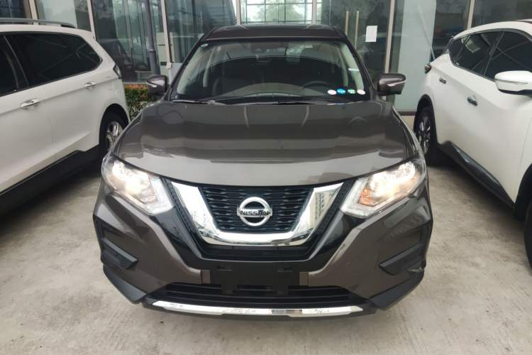 Used Nissan X-Trail 2023 Classic 2.0L Two-Wheel Drive Smart Connect & Comfort Edition Front