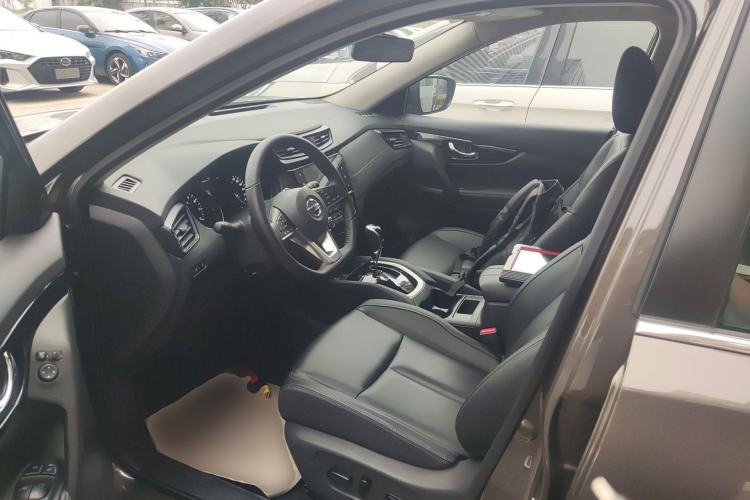 Used Nissan X-Trail 2023 Classic 2.0L Two-Wheel Drive Smart Connect & Comfort Edition Left Front Seat
