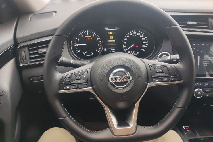 Used Nissan X-Trail 2023 Classic 2.0L Two-Wheel Drive Smart Connect & Comfort Edition Steering Wheel