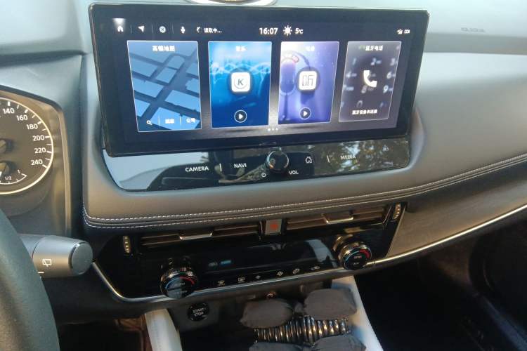 Used Nissan X-Trail 2023 e-POWER Ultra-Hybrid Dual-Motor All-Wheel-Drive Luxury Edition Audio And AC Panel