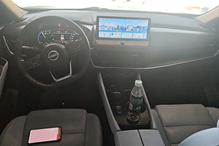 Used Nissan X-Trail 2023 e-POWER Ultra-Hybrid Dual-Motor All-Wheel-Drive Luxury Edition Center Console