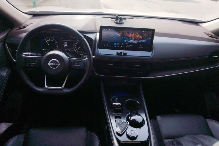 Used Nissan X-Trail 2023 e-POWER Ultra-Hybrid Dual-Motor All-Wheel-Drive Luxury Edition Center Console