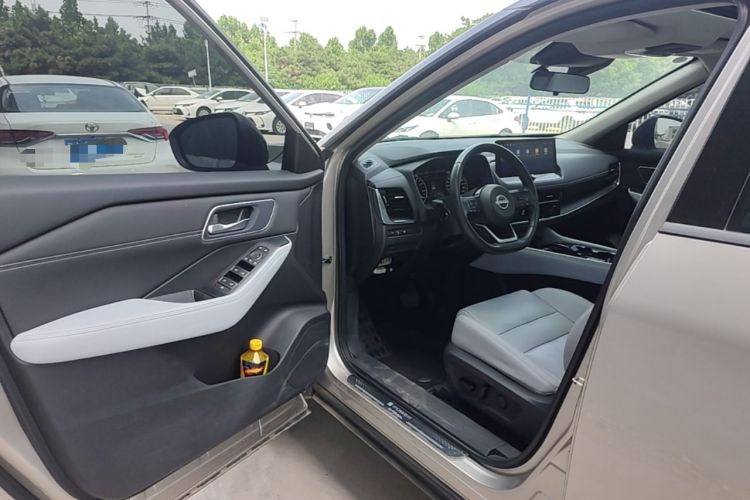 Used Nissan X-Trail 2023 e-POWER Ultra-Hybrid Dual-Motor All-Wheel-Drive Luxury Edition Driver Seat