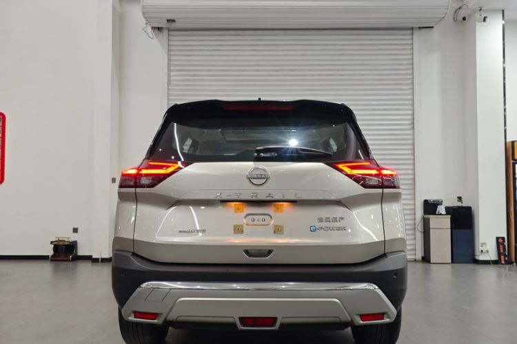 Used Nissan X-Trail 2023 e-POWER Ultra-Hybrid Dual-Motor All-Wheel-Drive Luxury Edition Exterior 2