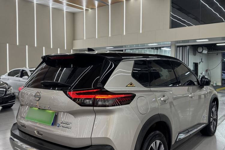 Used Nissan X-Trail 2023 e-POWER Ultra-Hybrid Dual-Motor All-Wheel-Drive Luxury Edition Exterior 2