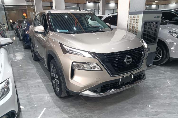 Used Nissan X-Trail 2023 e-POWER Ultra-Hybrid Dual-Motor All-Wheel-Drive Luxury Edition Front Right 45 Deg