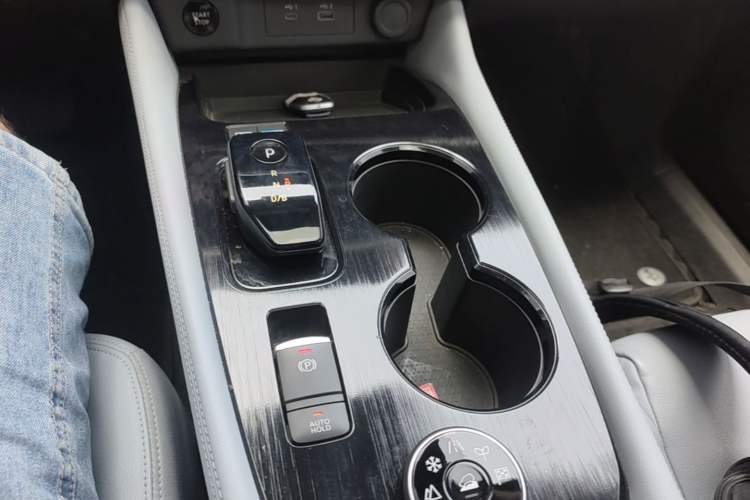 Used Nissan X-Trail 2023 e-POWER Ultra-Hybrid Dual-Motor All-Wheel-Drive Luxury Edition Gear Lever