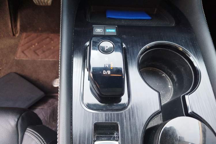 Used Nissan X-Trail 2023 e-POWER Ultra-Hybrid Dual-Motor All-Wheel-Drive Luxury Edition Gear Lever