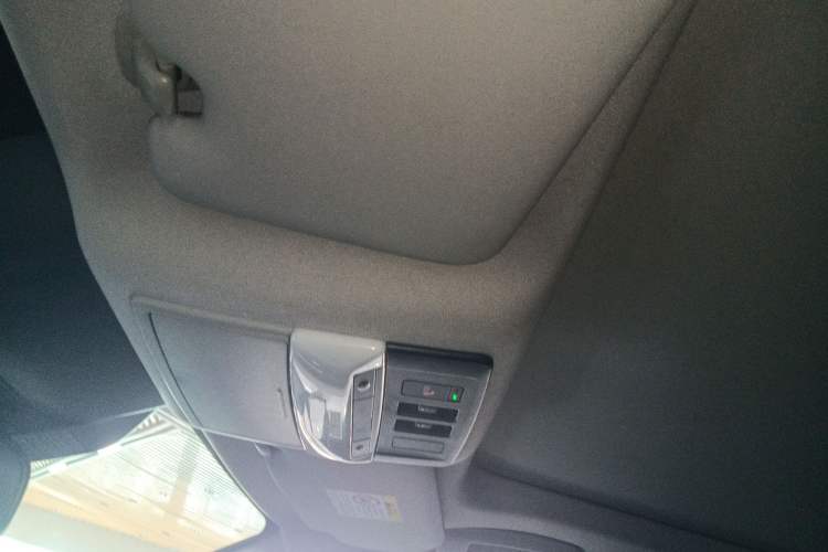 Used Nissan X-Trail 2023 e-POWER Ultra-Hybrid Dual-Motor All-Wheel-Drive Luxury Edition Headliner