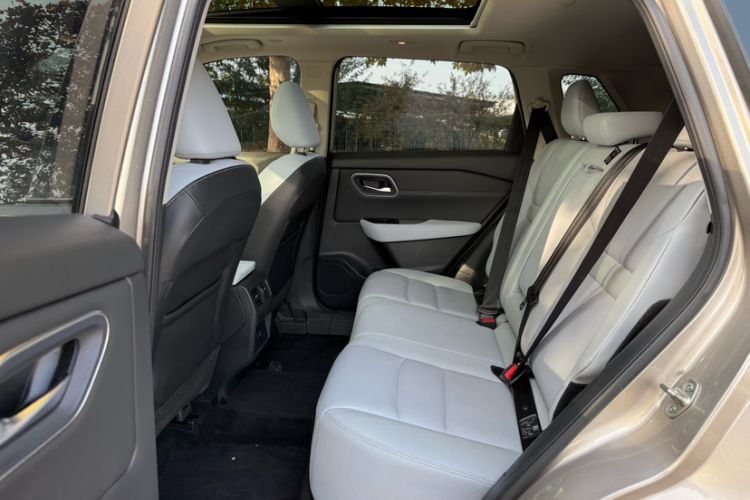 Used Nissan X-Trail 2023 e-POWER Ultra-Hybrid Dual-Motor All-Wheel-Drive Luxury Edition Interior 5