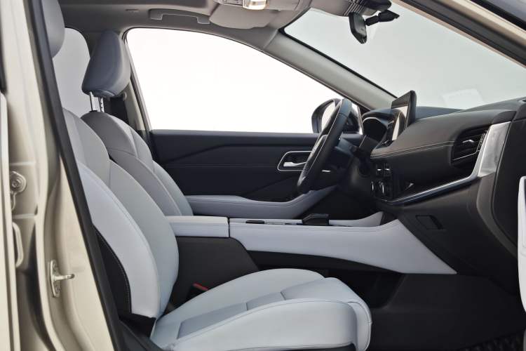 Used Nissan X-Trail 2023 e-POWER Ultra-Hybrid Dual-Motor All-Wheel-Drive Luxury Edition Interior 5