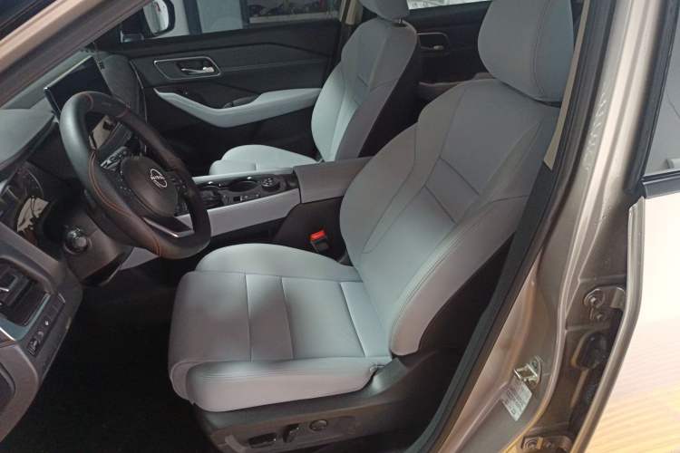 Used Nissan X-Trail 2023 e-POWER Ultra-Hybrid Dual-Motor All-Wheel-Drive Luxury Edition Interior 6