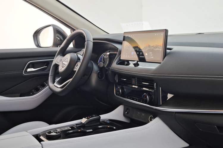 Used Nissan X-Trail 2023 e-POWER Ultra-Hybrid Dual-Motor All-Wheel-Drive Luxury Edition Interior 6