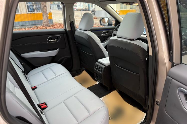 Used Nissan X-Trail 2023 e-POWER Ultra-Hybrid Dual-Motor All-Wheel-Drive Supreme Edition Interior 7