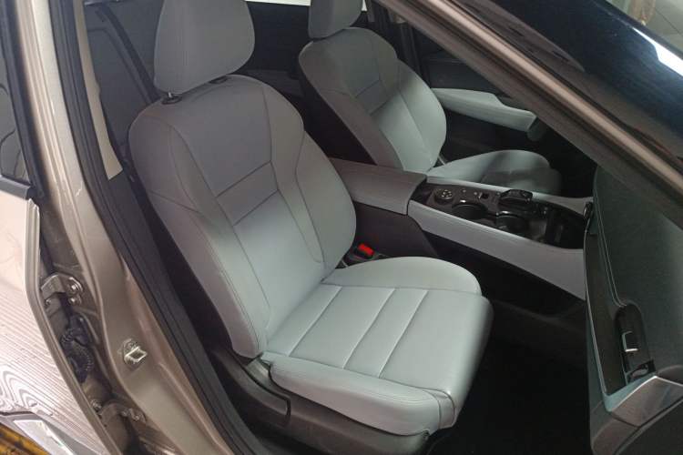 Used Nissan X-Trail 2023 e-POWER Ultra-Hybrid Dual-Motor All-Wheel-Drive Luxury Edition Interior 9