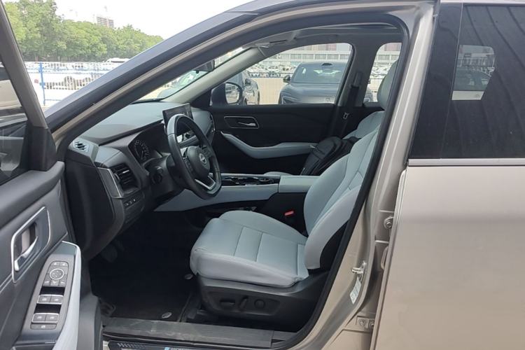 Used Nissan X-Trail 2023 e-POWER Ultra-Hybrid Dual-Motor All-Wheel-Drive Luxury Edition Left Front Seat