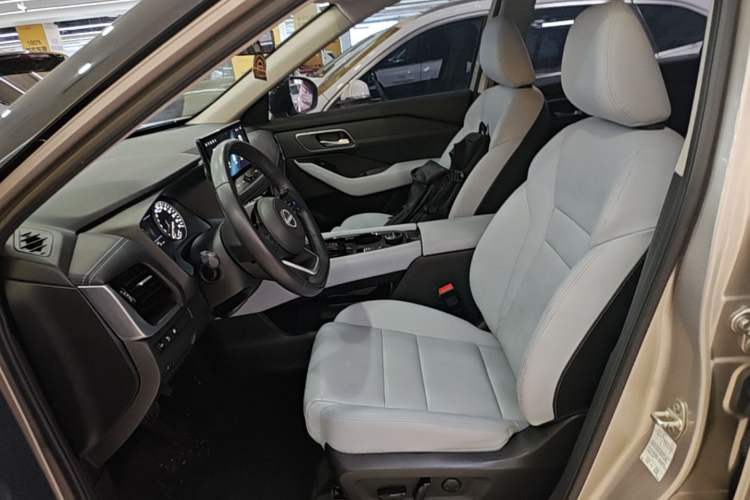 Used Nissan X-Trail 2023 e-POWER Ultra-Hybrid Dual-Motor All-Wheel-Drive Luxury Edition Left Front Seat