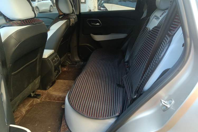 Used Nissan X-Trail 2023 e-POWER Ultra-Hybrid Dual-Motor All-Wheel-Drive Luxury Edition Left Rear Seat