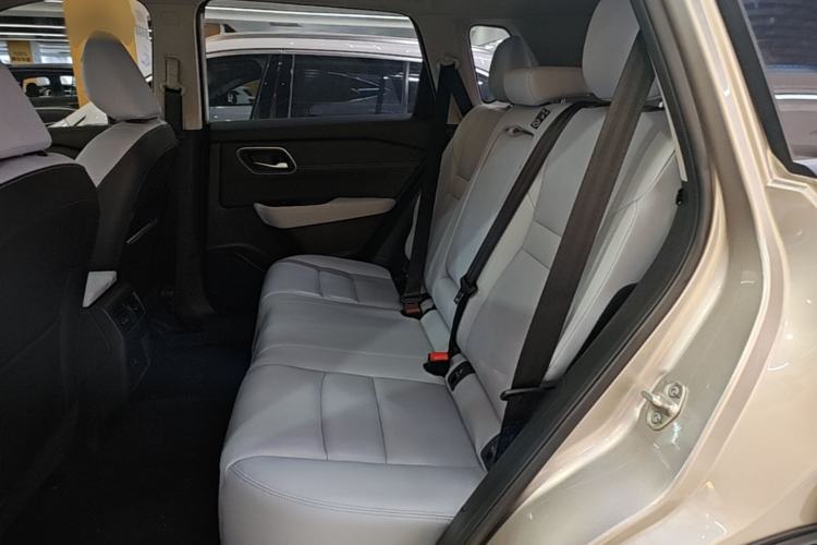 Used Nissan X-Trail 2023 e-POWER Ultra-Hybrid Dual-Motor All-Wheel-Drive Luxury Edition Left Rear Seat