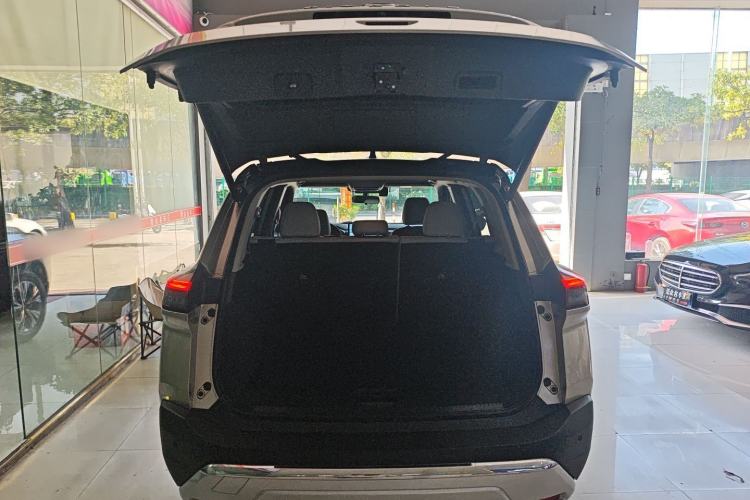 Used Nissan X-Trail 2023 e-POWER Ultra-Hybrid Dual-Motor All-Wheel-Drive Luxury Edition Trunk