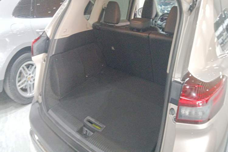 Used Nissan X-Trail 2023 e-POWER Ultra-Hybrid Dual-Motor All-Wheel-Drive Luxury Edition Trunk