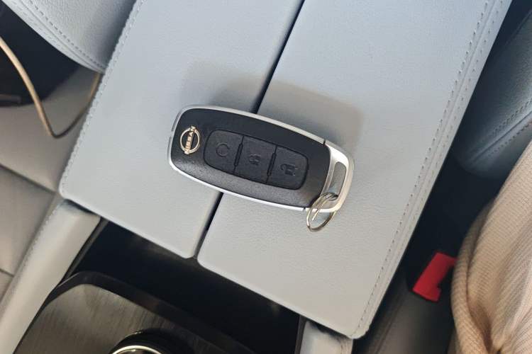Used Nissan X-Trail 2023 e-POWER Ultra-Hybrid Dual-Motor All-Wheel-Drive Luxury Edition Vehicle Key