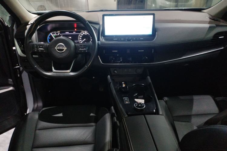 Used Nissan X-Trail 2023 e-POWER Ultra-Hybrid Dual-Motor All-Wheel-Drive Luxury Edition Center Console