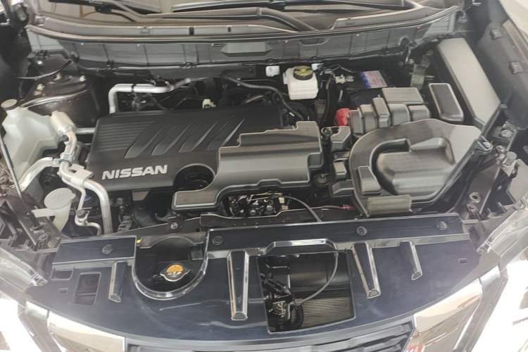 Used Nissan X-Trail 2023 Classic 2.0L Two-Wheel Drive Smart Connect Premium Edition Engine Bay