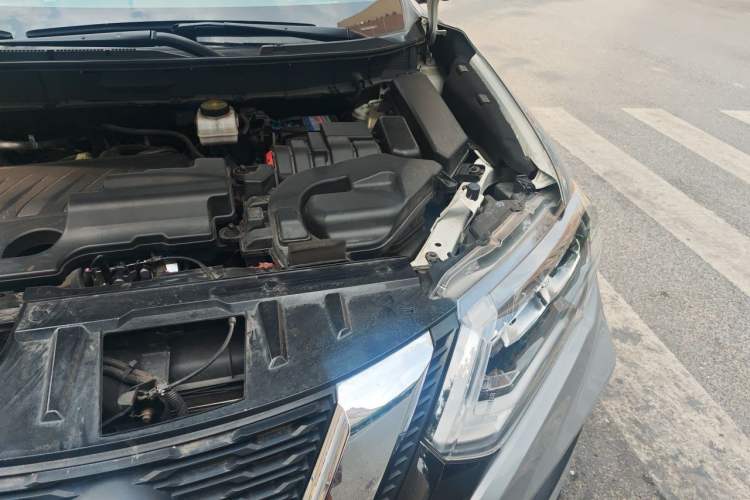Used Nissan X-Trail 2023 Classic 2.0L Two-Wheel Drive Smart Connect Premium Edition Engine Bay Left