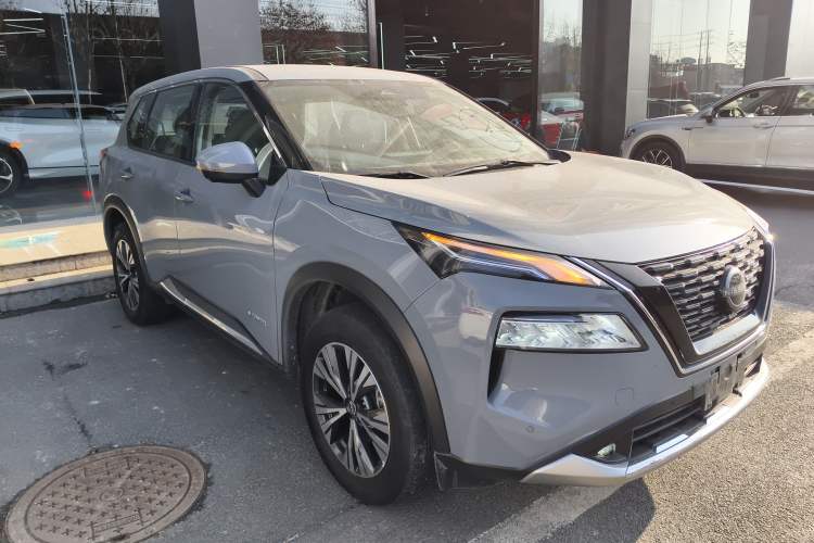 Used Nissan X-Trail 2023 e-POWER Ultra-Hybrid Dual-Motor All-Wheel-Drive Luxury Edition Exterior 2